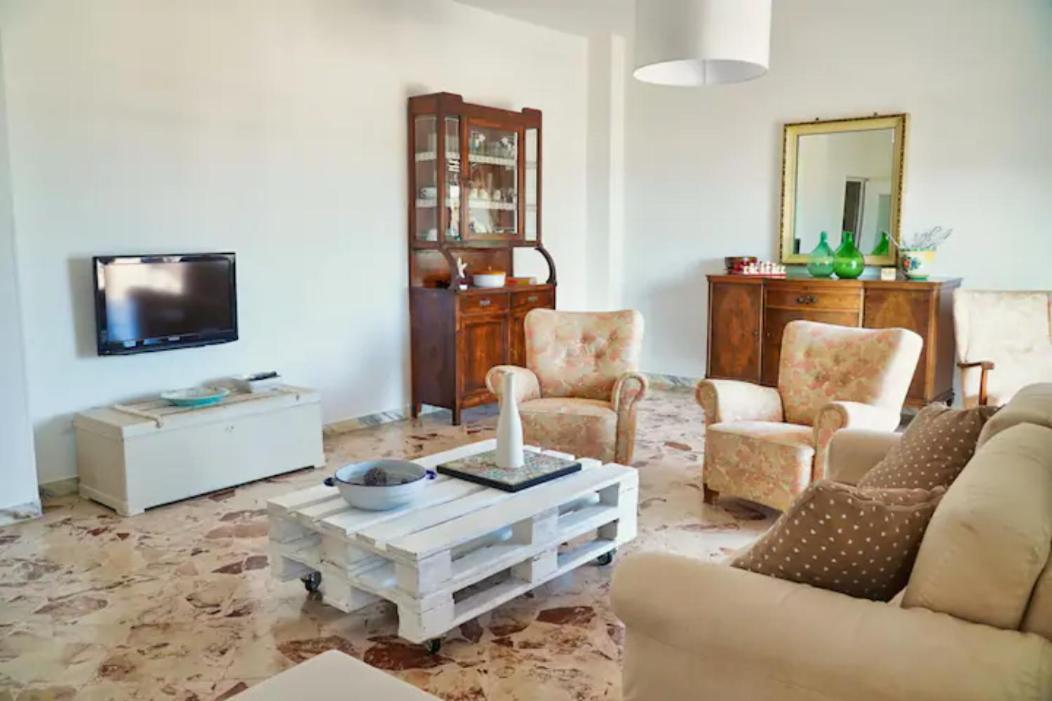 Casa Levante Монополи Экстерьер фото